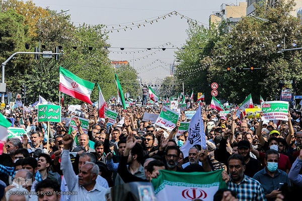 راهپیمایی مردم تهران در اعتراض به اغتشاشات اخیر