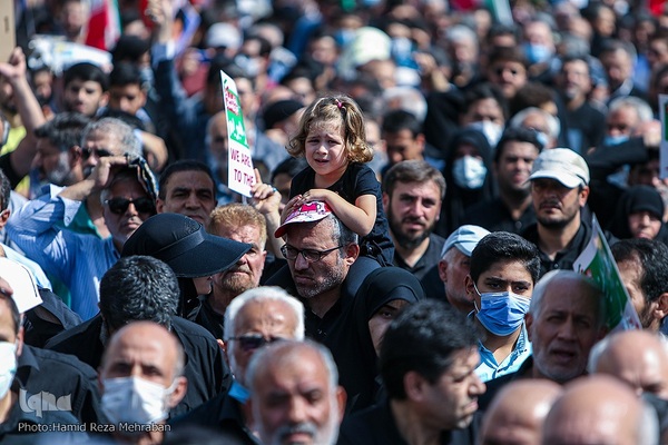 راهپیمایی مردم تهران در اعتراض به اغتشاشات اخیر
