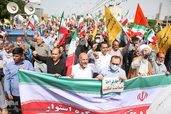 تظاهرات نمازگزاران اهوازی در محکومیت اغتشاشات اخیر