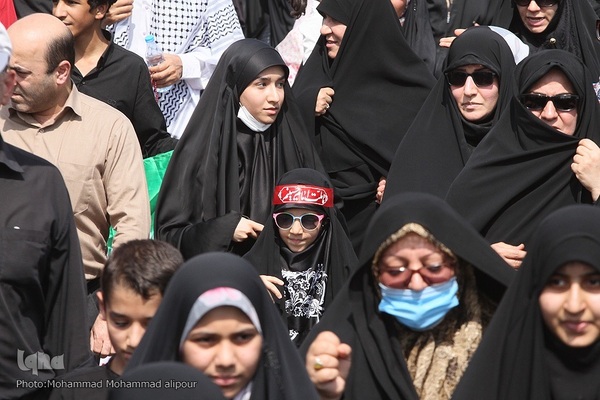 تظاهرات نمازگزاران اهوازی در محکومیت اغتشاشات اخیر