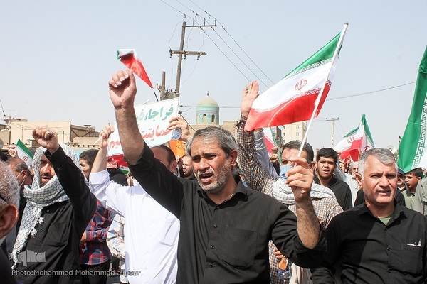 تظاهرات نمازگزاران اهوازی در محکومیت اغتشاشات اخیر