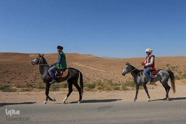 سوارکاران خراسان شمالی در راه مشهد