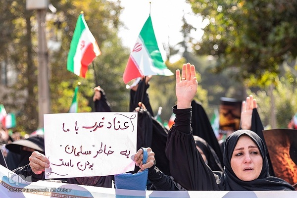 خروش مردم ولایت‌مدار کرج در دفاع از ولایت و مقدسات