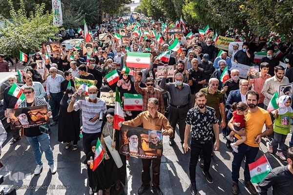 خروش مردم ولایت‌مدار کرج در دفاع از ولایت و مقدسات