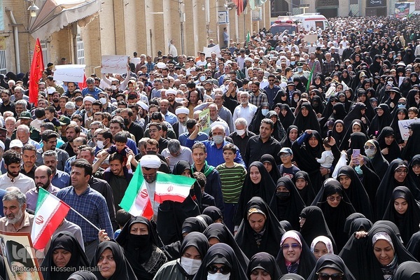 خروش مردم ولایت‌مدار یزد در دفاع از ولایت و مقدسات