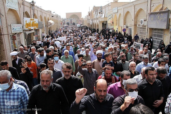 خروش مردم ولایت‌مدار یزد در دفاع از ولایت و مقدسات