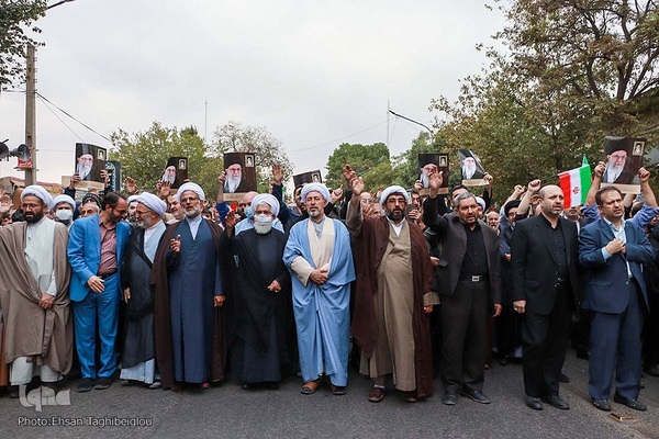 خروش مردم ولایت‌مدار زنجان در دفاع از ولایت و مقدسات