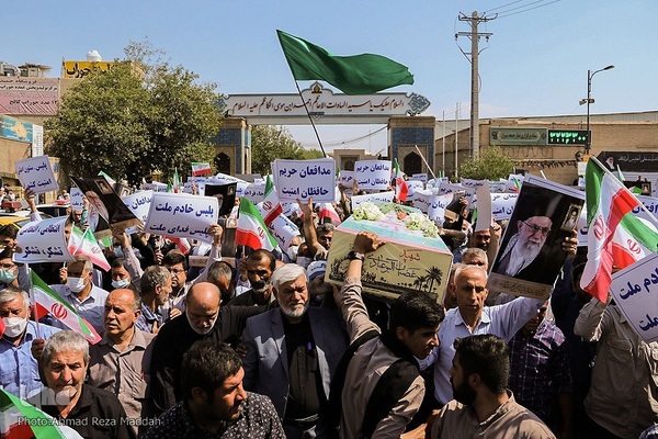 خروش مردم ولایت‌مدار شیراز در دفاع از ولایت و مقدسات