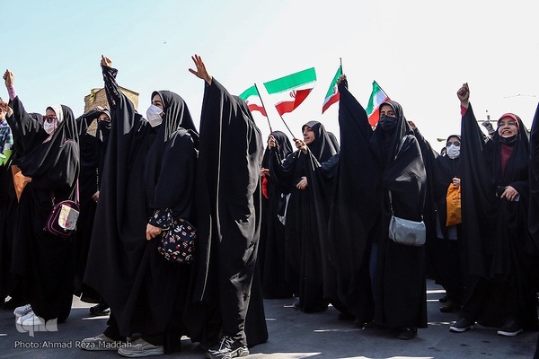 خروش مردم ولایت‌مدار شیراز در دفاع از ولایت و مقدساتقدسات