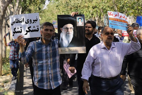 خروش مردم ولایت‌مدار اصفهان در دفاع از ولایت و مقدسات