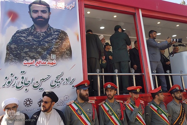 مراسم تشییع پیکر مطهر مدافع امنیت، بسیجی شهید «حسین اجاقی» در تبریز
