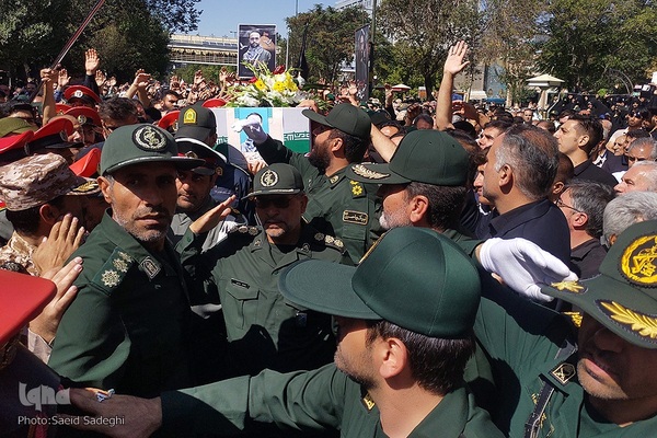 مراسم تشییع پیکر مطهر مدافع امنیت، بسیجی شهید «حسین اجاقی» در تبریز