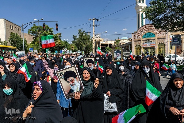 راهپیمایی مردم شهرکرد در محکومیت اغتشاشات اخیر