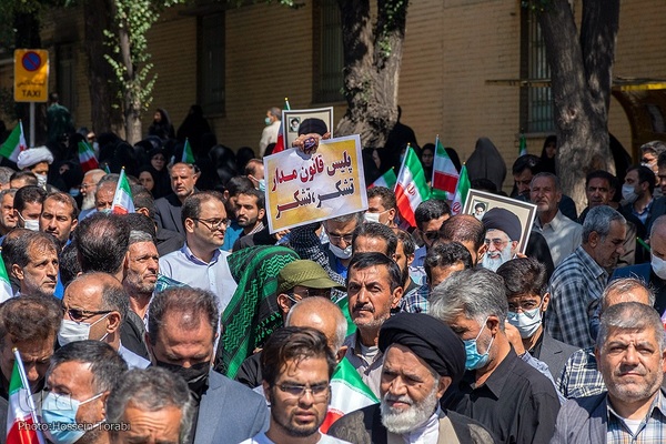 راهپیمایی مردم شهرکرد در محکومیت اغتشاشات اخیر