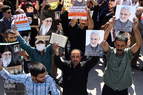 راهپیمایی مردم اصفهان در محکومیت اغتشاشات و توهین به مقدسات