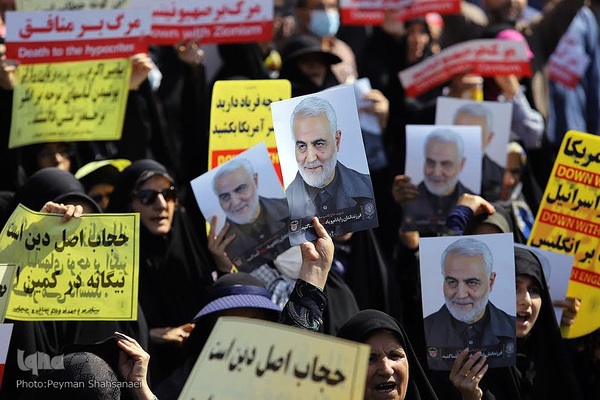 راهپیمایی مردم اصفهان در محکومیت اغتشاشات و توهین به مقدسات