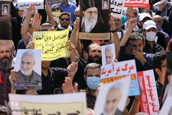 راهپیمایی مردم اصفهان در محکومیت اغتشاشات و توهین به مقدسات