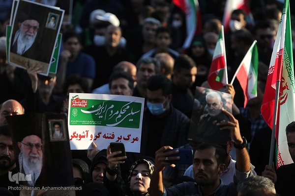 اجتماع بزرگ «امت رسول الله (ص)» مردم شهیدپرور تهران در میدان انقلاب