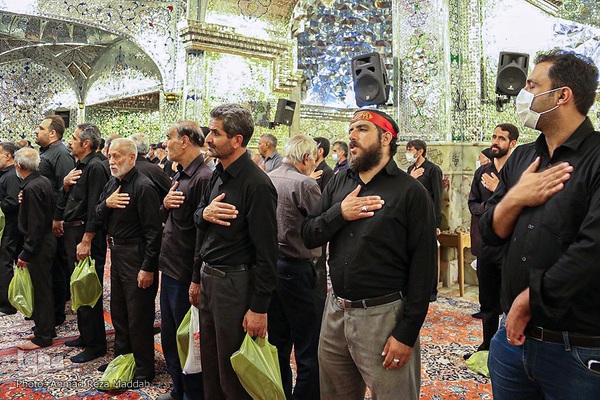 عزاداری روز شهادت حضرت امام رضا(ع) در حرم مطهر حضرت شاهچراغ (ع)