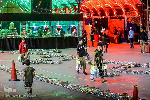 مشق مهربانی۳, اهداء دو هزار بسته نوشت‌افزار به دانش‌آموزان محروم