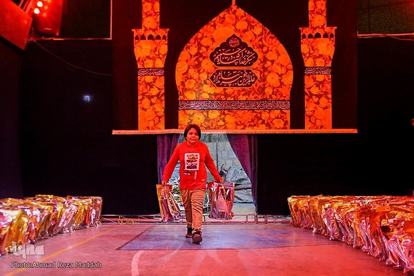 مشق مهربانی۳, اهداء دو هزار بسته نوشت‌افزار به دانش‌آموزان محروم