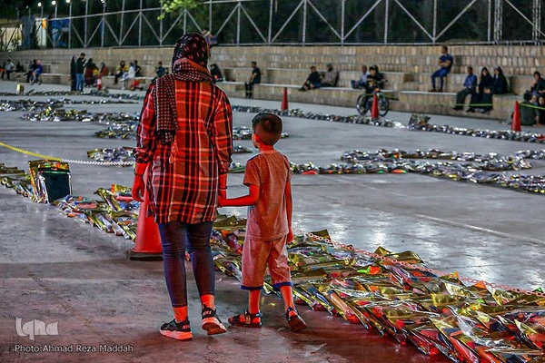 مشق مهربانی۳, اهداء دو هزار بسته نوشت‌افزار به دانش‌آموزان محروم