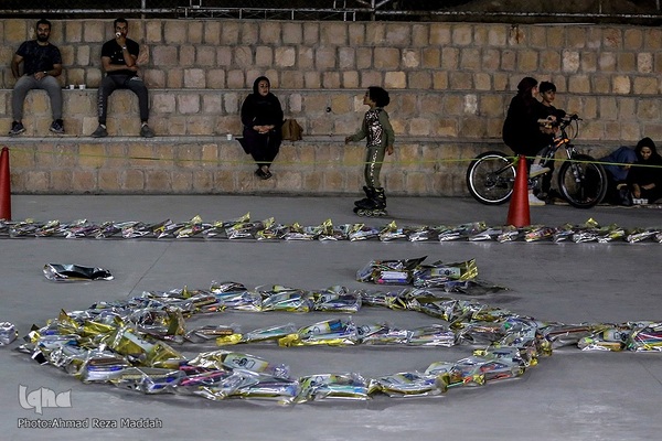 مشق مهربانی۳, اهداء دو هزار بسته نوشت‌افزار به دانش‌آموزان محروم