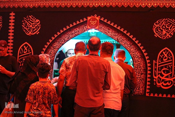 مشق مهربانی۳, اهداء دو هزار بسته نوشت‌افزار به دانش‌آموزان محروم