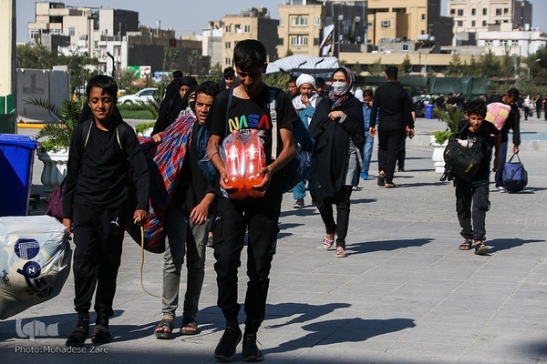 عکس | بازگشت زائران از پایانه مسافربری امام رضا (ع)