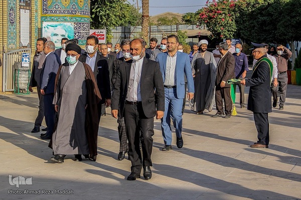 آیین تعویض پرچم آستان مقدس حضرت سیدعلاءالدین حسین(ع)‎‎