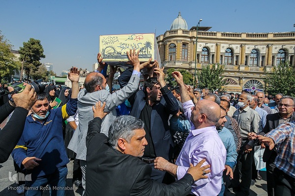 تشیع و تدفین شهید گمنام هشت سال دفاع مقدس