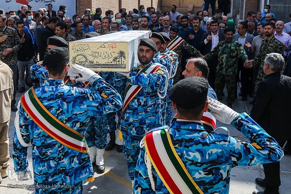 تشیع و تدفین شهید گمنام هشت سال دفاع مقدس