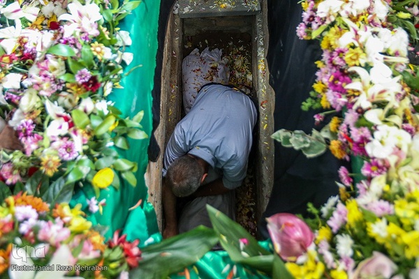 تشیع و تدفین شهید گمنام هشت سال دفاع مقدس