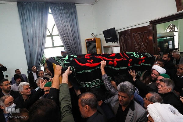 سیدرضا موید در حرم مطهر رضوی آرام گرفت