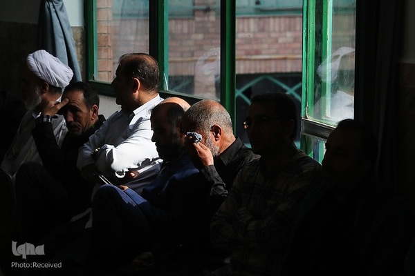 سیدرضا موید در حرم مطهر رضوی آرام گرفت