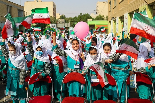 آیین نواختن زنگ جشن عاطفه‌ها در اهواز