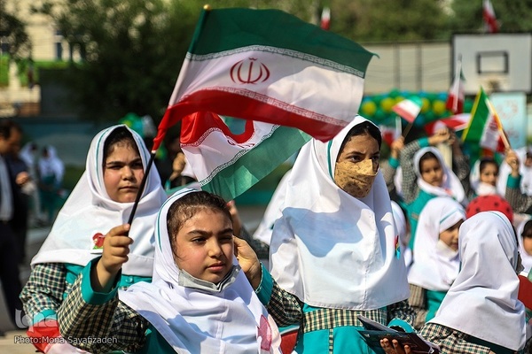 آیین نواختن زنگ جشن عاطفه‌ها در اهواز