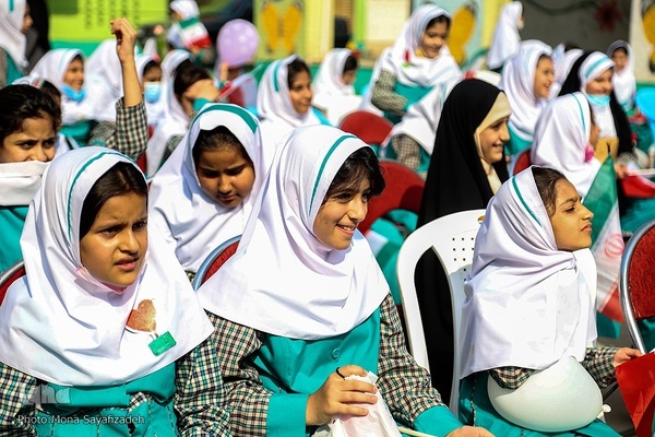 آیین نواختن زنگ جشن عاطفه‌ها در اهواز