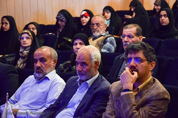 نشست ارزش‌ها و تربیت معنوی از دیدگاه امام علی (ع)