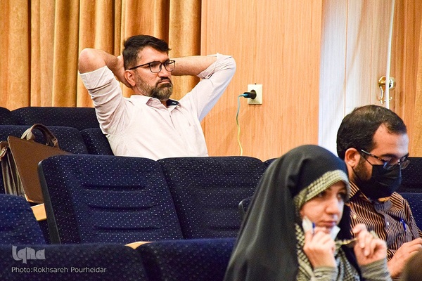 نشست ارزش‌ها و تربیت معنوی از دیدگاه امام علی (ع)