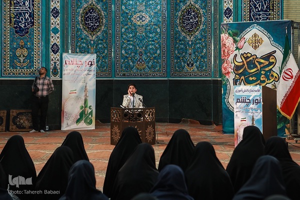 برگزاری نماز جماعت باشکوه دانش آموزی