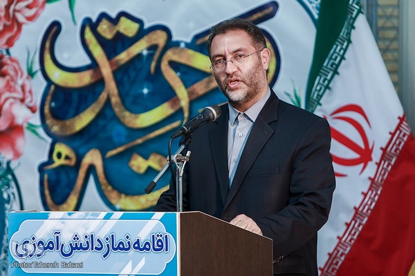 برگزاری نماز جماعت باشکوه دانش آموزی