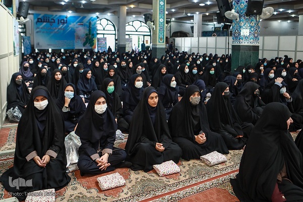 برگزاری نماز جماعت باشکوه دانش آموزی