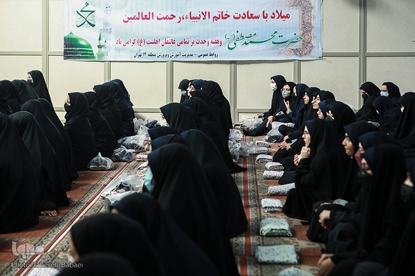 برگزاری نماز جماعت باشکوه دانش آموزی