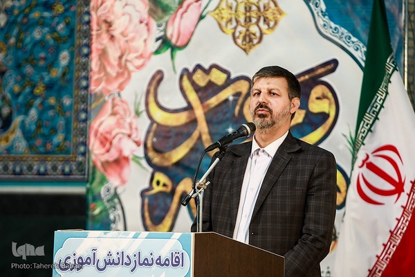 برگزاری نماز جماعت باشکوه دانش آموزی