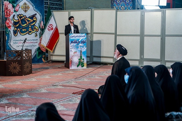 برگزاری نماز جماعت باشکوه دانش آموزی