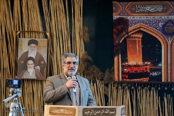 اقامه نماز وحدت دانش‌آموزی در یادمان شهید علی هاشمی