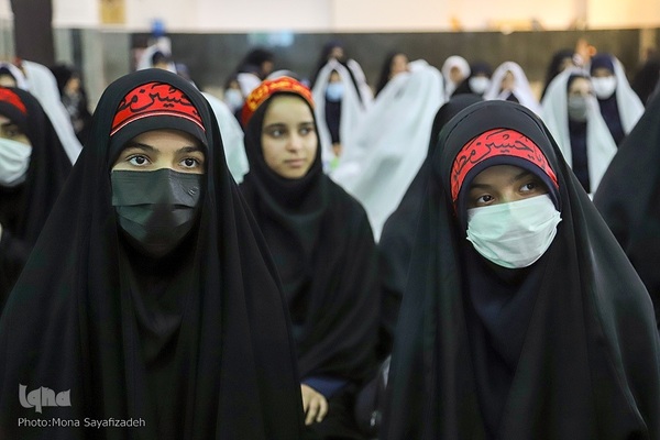 اقامه نماز وحدت دانش‌آموزی در یادمان شهید علی هاشمی