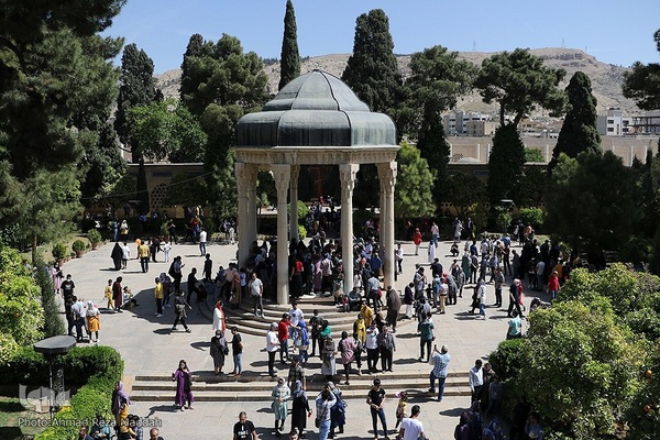 ۲۰ مهرماه روز بزرگداشت حافظ شیرازی