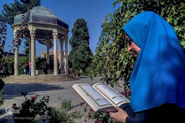 ۲۰ مهرماه روز بزرگداشت حافظ شیرازی